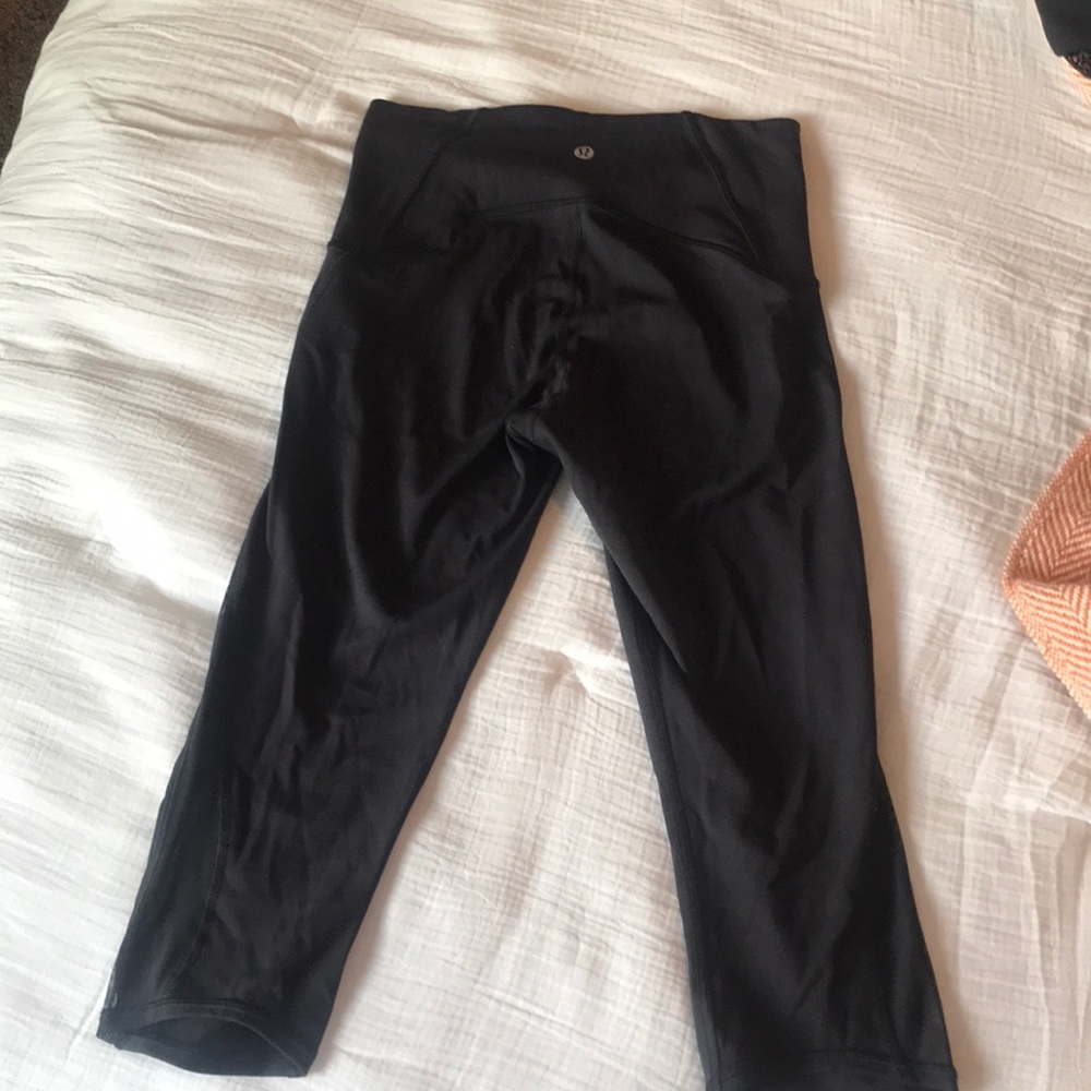 Lululemon brand new black cropped leggings